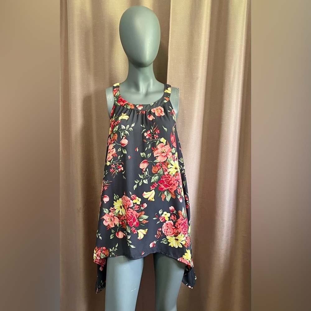 Torrid High-Low Floral 0 (Large) Tank Top GUC